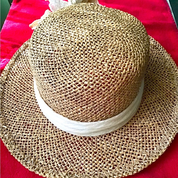 Straw Hat - Picture 1 of 5